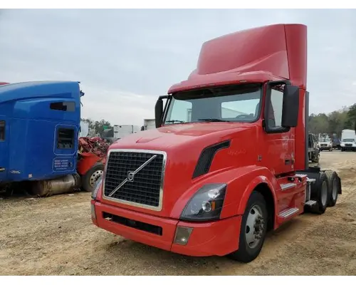 VOLVO VNL Complete Vehicle