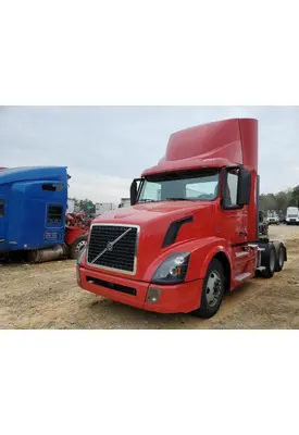 VOLVO VNL Complete Vehicle
