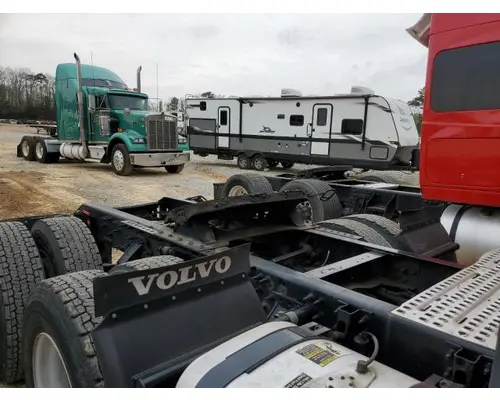 VOLVO VNL Complete Vehicle