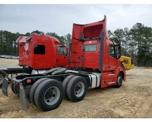 VOLVO VNL Complete Vehicle