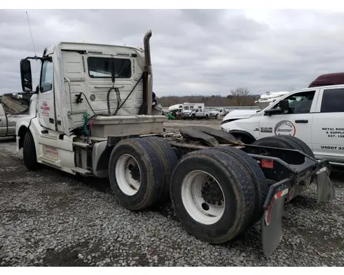 VOLVO VNL Complete Vehicle
