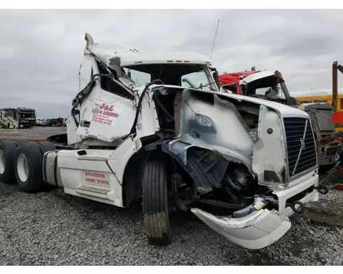 VOLVO VNL Complete Vehicle