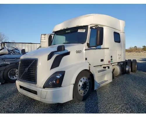 VOLVO VNL Complete Vehicle