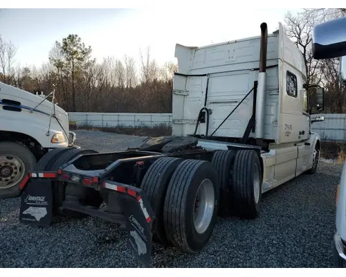 VOLVO VNL Complete Vehicle