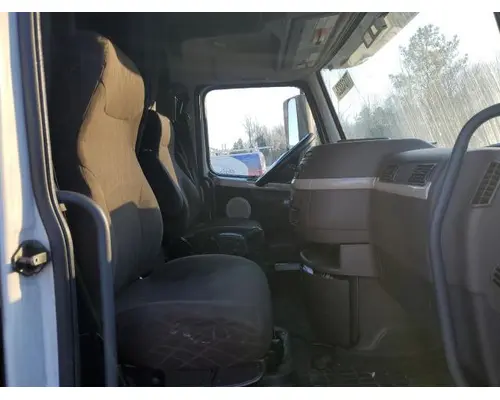 VOLVO VNL Complete Vehicle