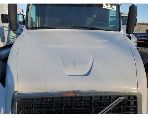 VOLVO VNL Complete Vehicle