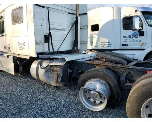 VOLVO VNL Complete Vehicle