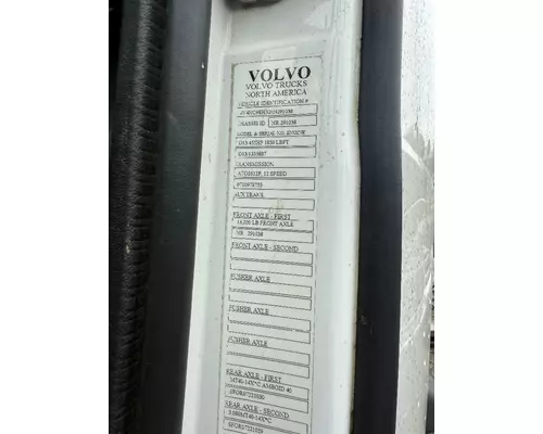 VOLVO VNL Complete Vehicle