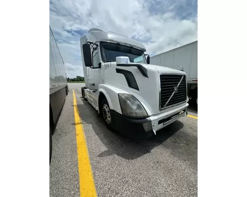 VOLVO VNL Complete Vehicle