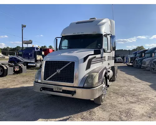 VOLVO VNL Complete Vehicle