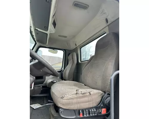 VOLVO VNL Complete Vehicle