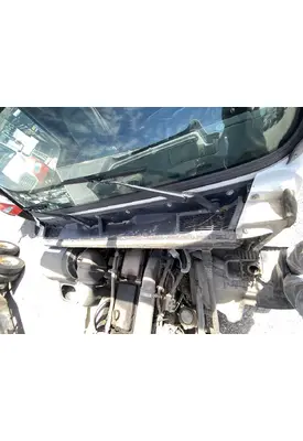 VOLVO VNL Cowl