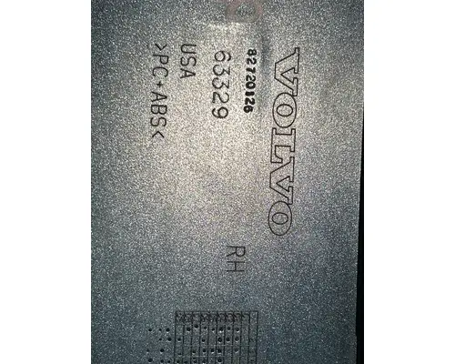 VOLVO VNL Cowl