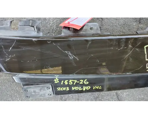 VOLVO VNL Cowl