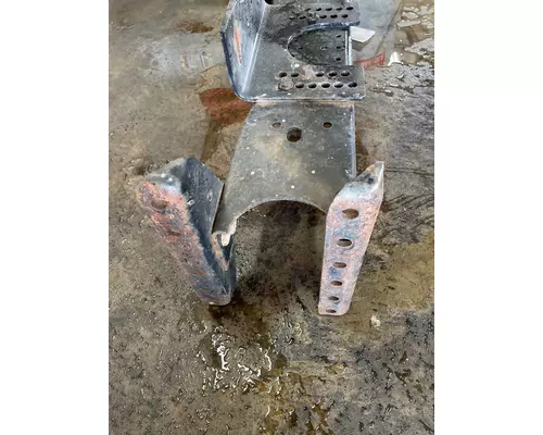 VOLVO VNL Crossmember