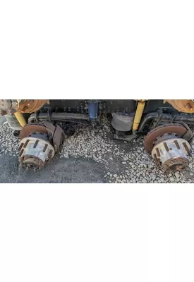 VOLVO VNL Cutoff (Tandem)