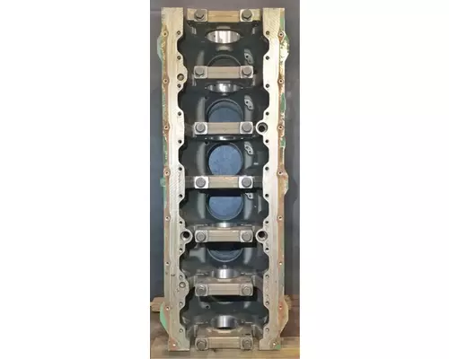 VOLVO VNL Cylinder Block