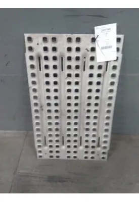 VOLVO VNL DECK (CATWALK) STEP