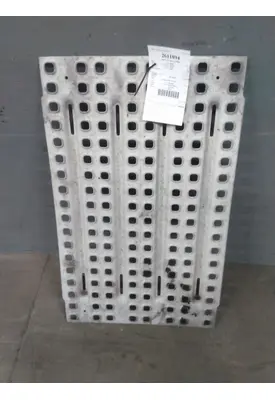 VOLVO VNL DECK (CATWALK) STEP