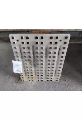VOLVO VNL DECK (CATWALK) STEP