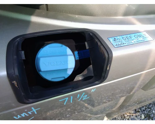 VOLVO VNL DEF TANK