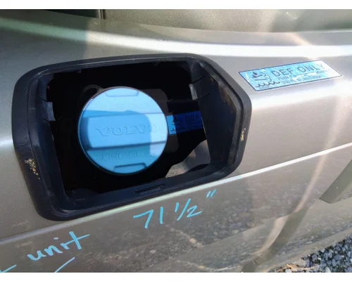 VOLVO VNL DEF TANK