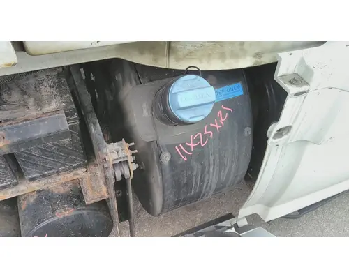 VOLVO VNL DEF TANK
