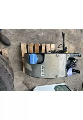 VOLVO VNL DEF Tank
