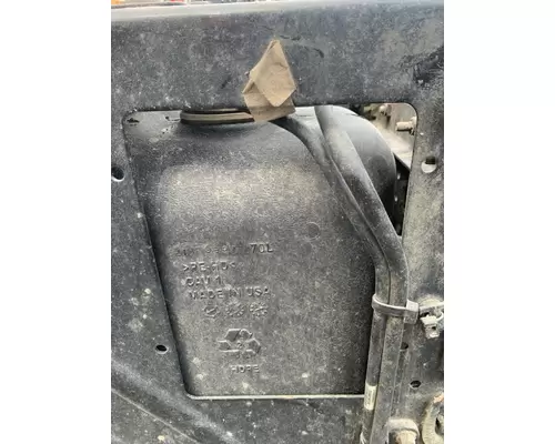 VOLVO VNL DEF Tank