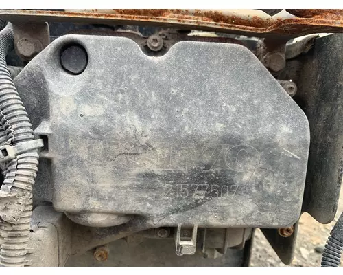 VOLVO VNL DEF Tank