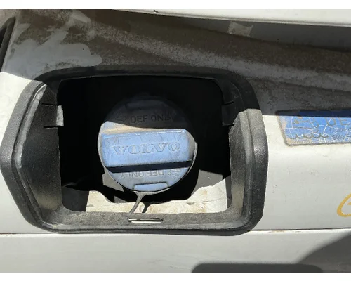 VOLVO VNL DEF Tank