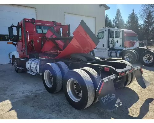 VOLVO VNL DISMANTLED TRUCK