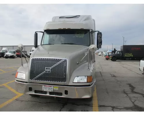 VOLVO VNL DISMANTLED TRUCK