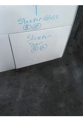 VOLVO VNL DOOR, COMPARTMENT