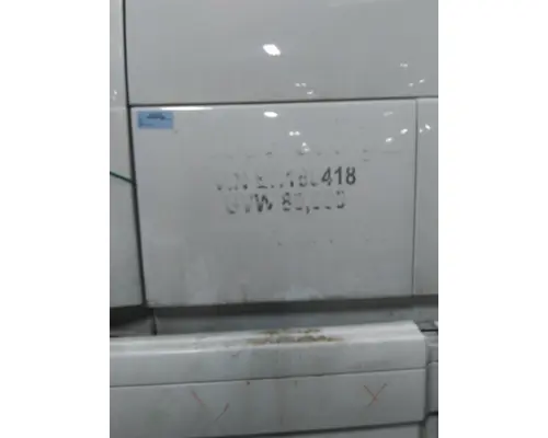 VOLVO VNL DOOR, COMPARTMENT