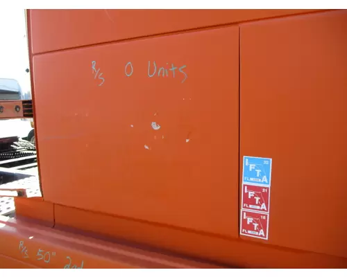 VOLVO VNL DOOR, COMPARTMENT