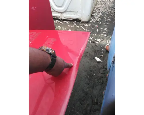 VOLVO VNL DOOR, COMPARTMENT