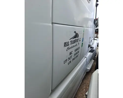 VOLVO VNL DOOR, COMPARTMENT