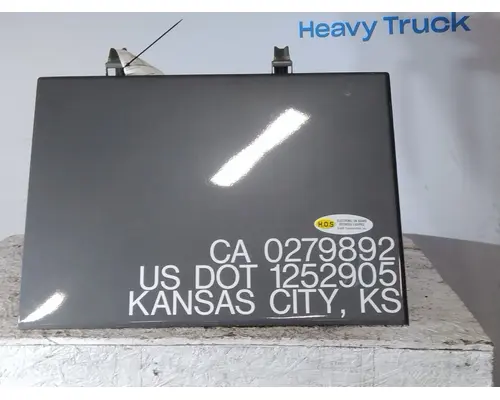 VOLVO VNL DOOR, COMPARTMENT