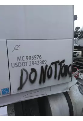VOLVO VNL DOOR, COMPARTMENT