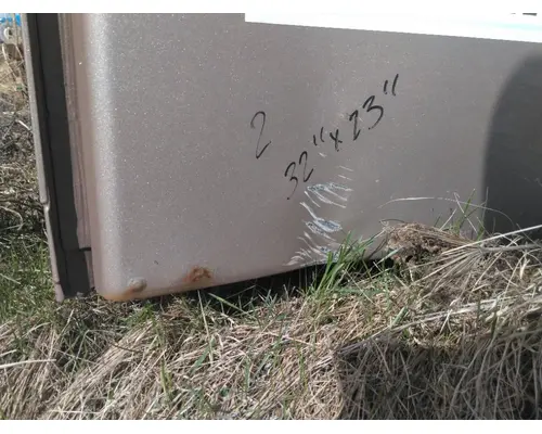 VOLVO VNL DOOR, COMPARTMENT