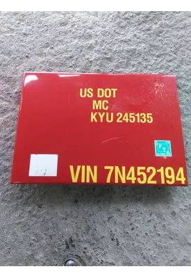 VOLVO VNL DOOR, COMPARTMENT