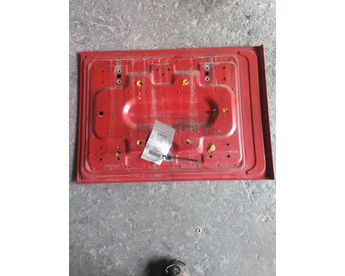 VOLVO VNL DOOR, COMPARTMENT