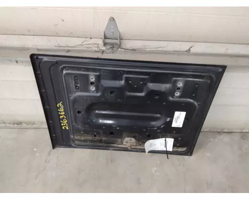 VOLVO VNL DOOR, COMPARTMENT