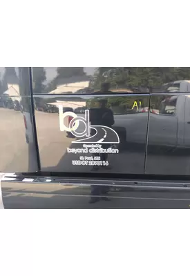 VOLVO VNL DOOR, COMPARTMENT