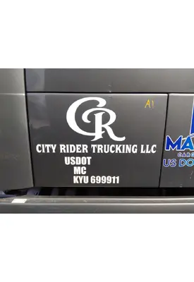 VOLVO VNL DOOR, COMPARTMENT