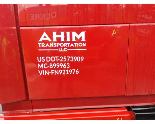 VOLVO VNL DOOR, COMPARTMENT