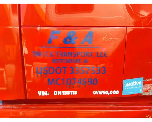 VOLVO VNL DOOR, COMPARTMENT