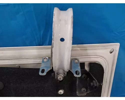VOLVO VNL DOOR, COMPARTMENT