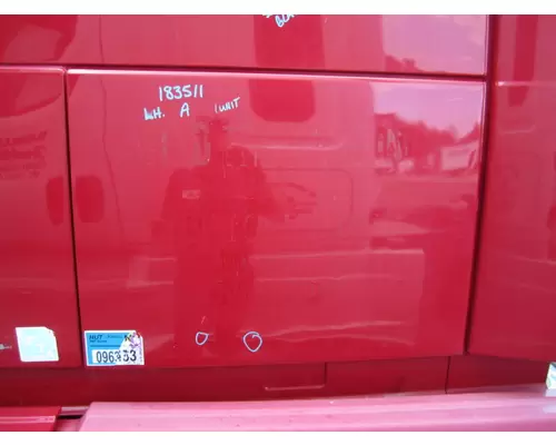 VOLVO VNL DOOR, COMPARTMENT